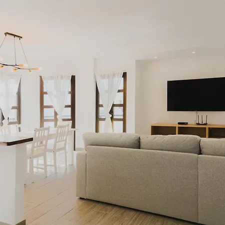 Happy House - Downtown Corralejo