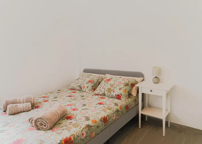 Happy House - Downtown *