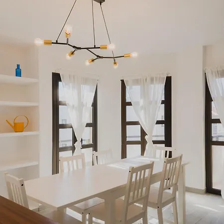 דירה Happy House - Downtown *