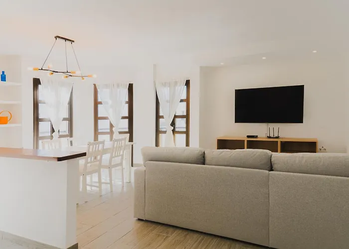 Happy House - Downtown Corralejo