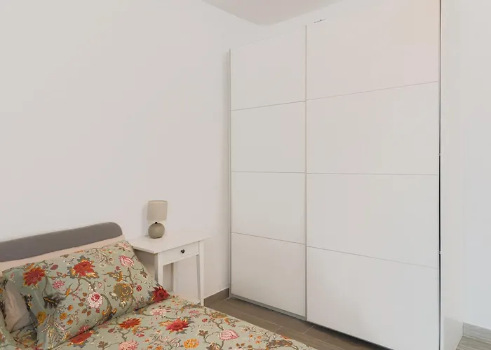 Happy House - Downtown