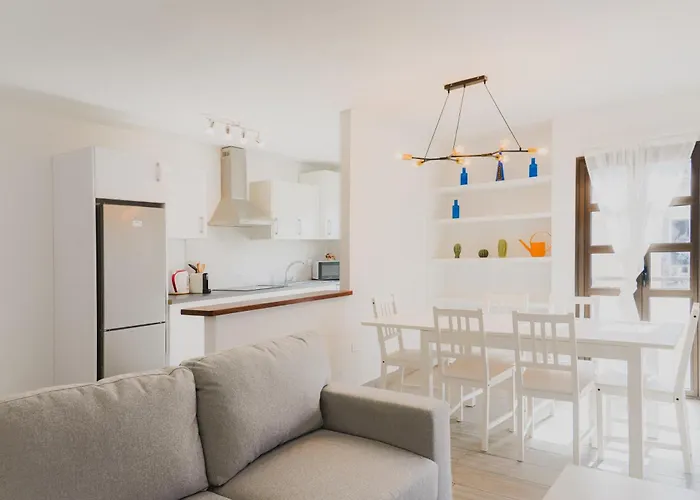 Happy House - Downtown Apartman *